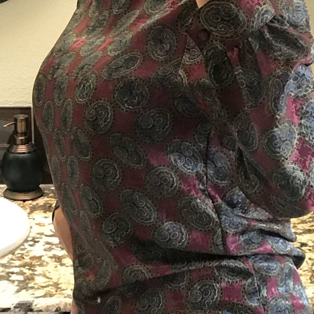 Vintage and Classy Paisley Silky Blouse - Picture 5 of 5